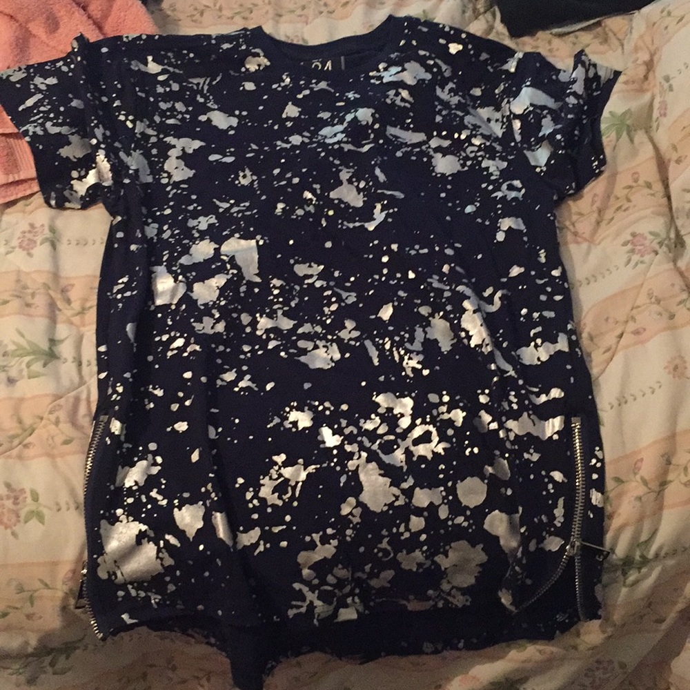 Men’s shirt ( medium )